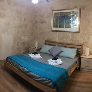 https://apt-floriana-cosy-townhouse.qawrahotelsmalta.org